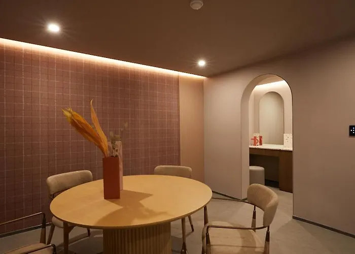 Lereve Hotel 2*